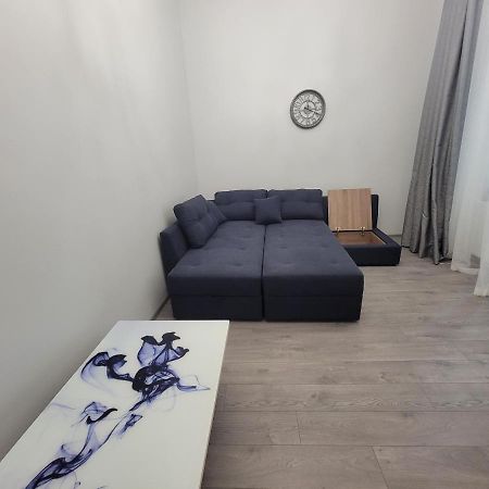 Warm & Cozy Apartment In The Heart Of Historical Leopoli Esterno foto